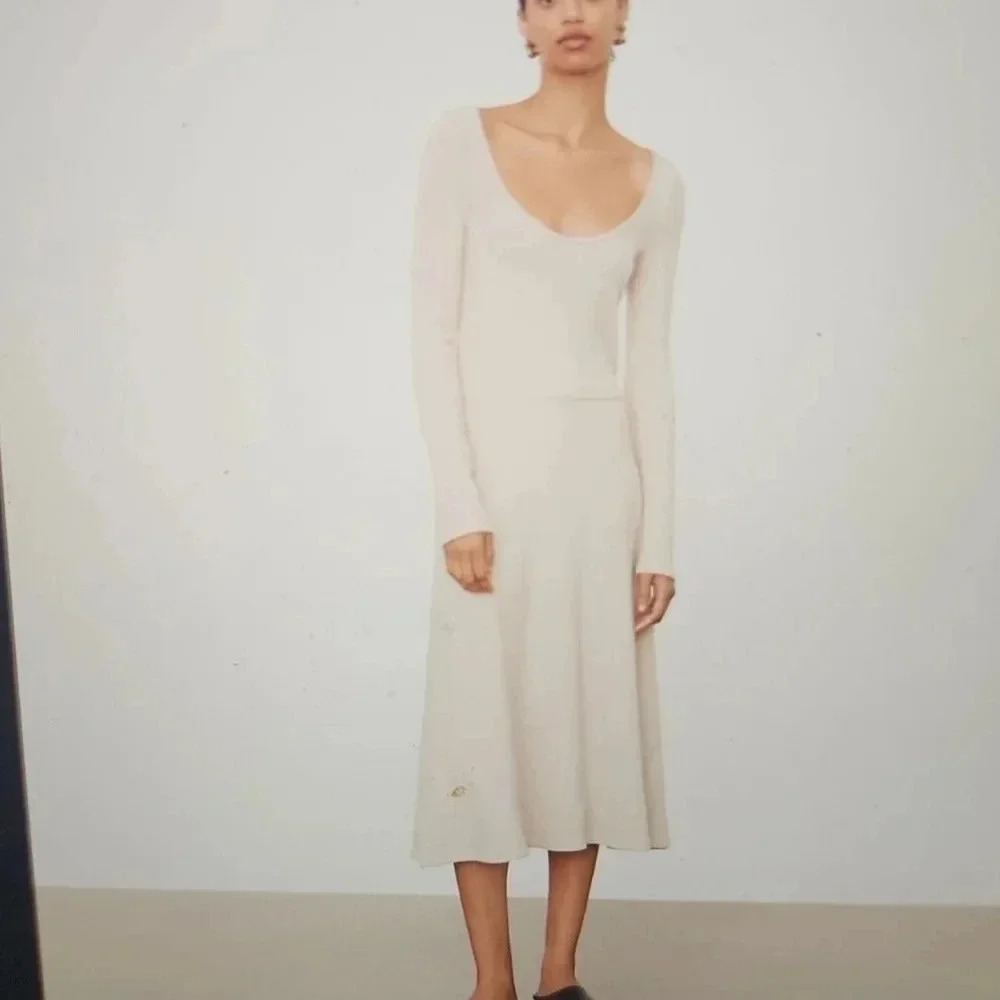 VINCE RIB SCOOP NECK